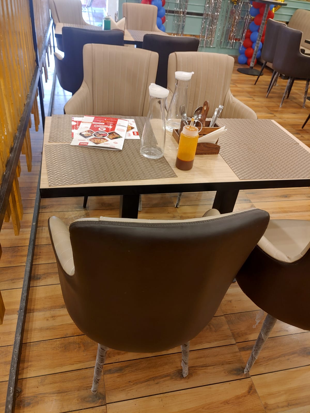 Family dining — ARGS Food Ventures (Shantilal), Patna